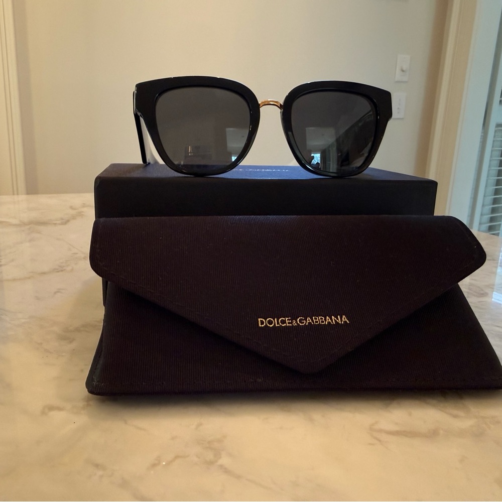 DOLCE AND GABBANA DG4437 BLACK W/DARK GRAY SUNGLASSES RETAIL $354 - Picture 9 of 9